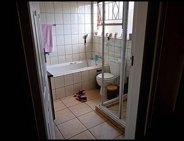 3 BEDROOM HOUSE FOR SALE IN VANDERBIJLPARK SE 8